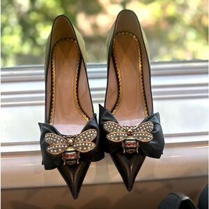 Gucci Bee black kitten leather heels with crystals and bow. Barely worn. Size 37